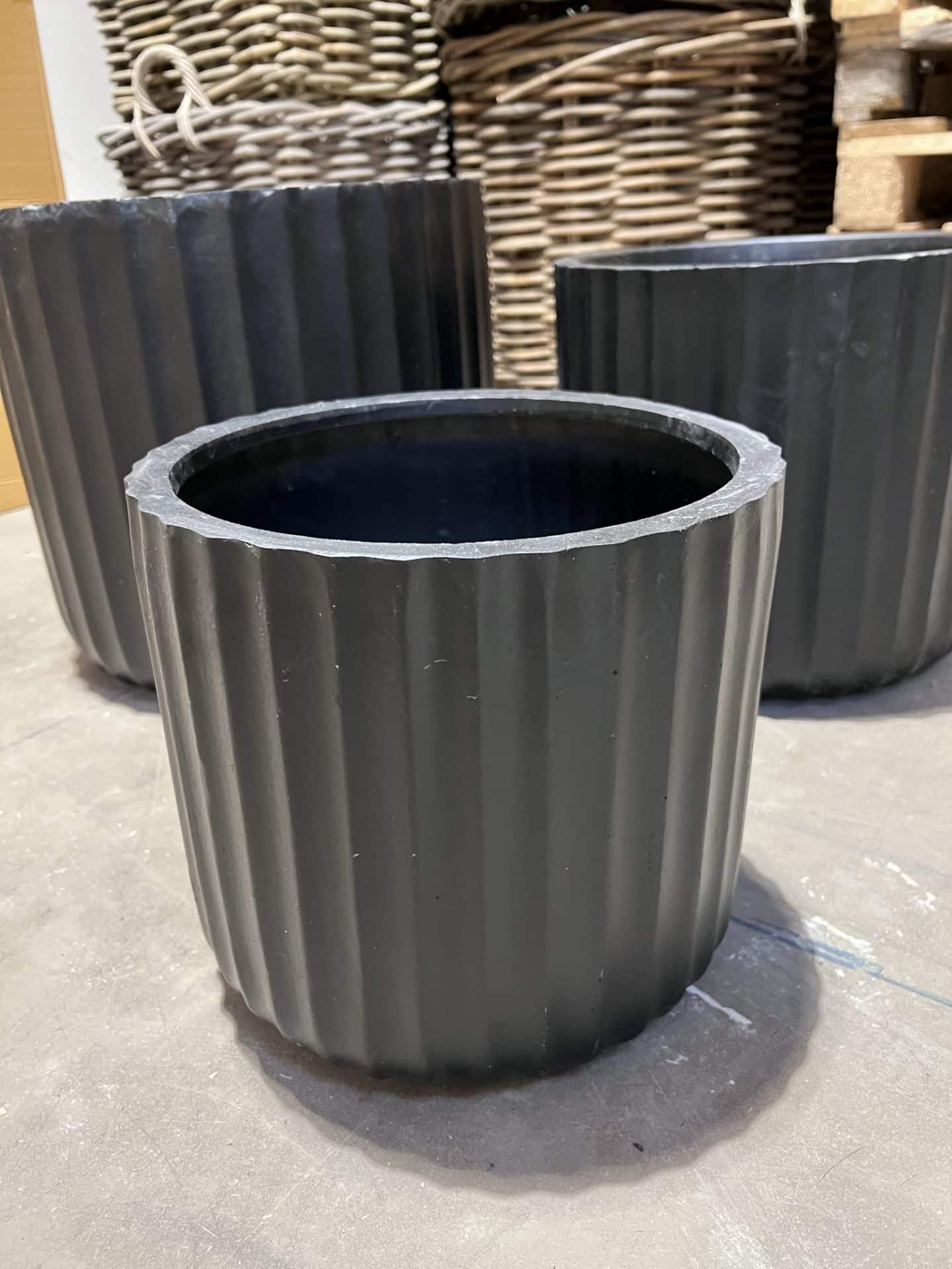 lille-havekrukke-i-fibercement-h-26-27cm-helenasrum-dk